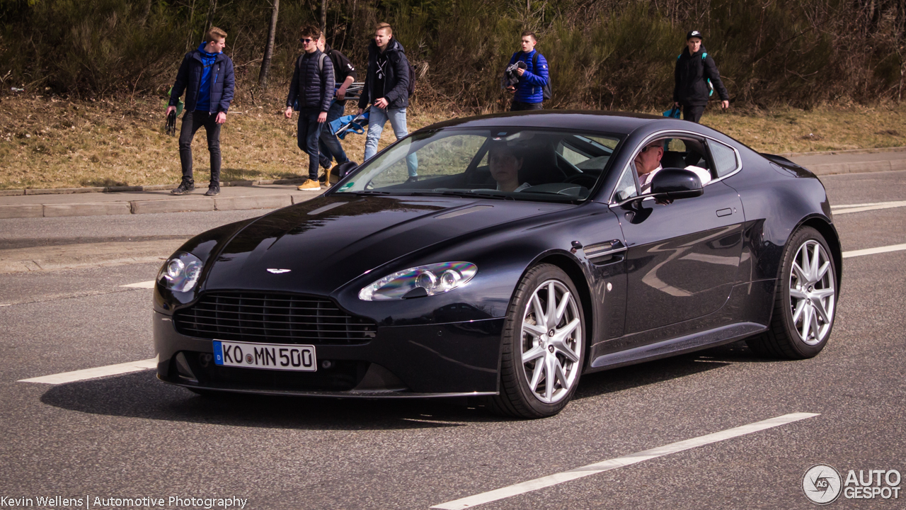 Aston Martin V8 Vantage S