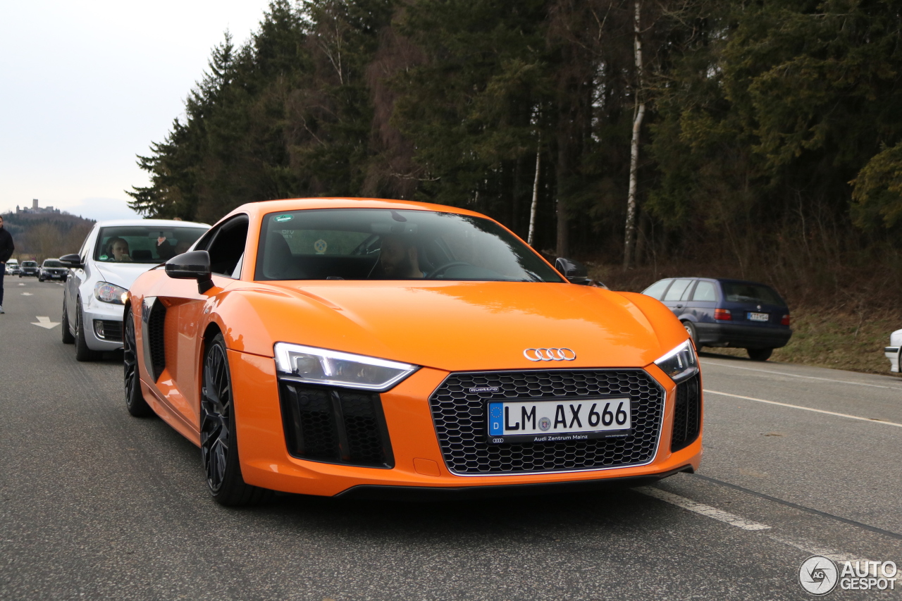 Audi R8 V10 Plus 2015