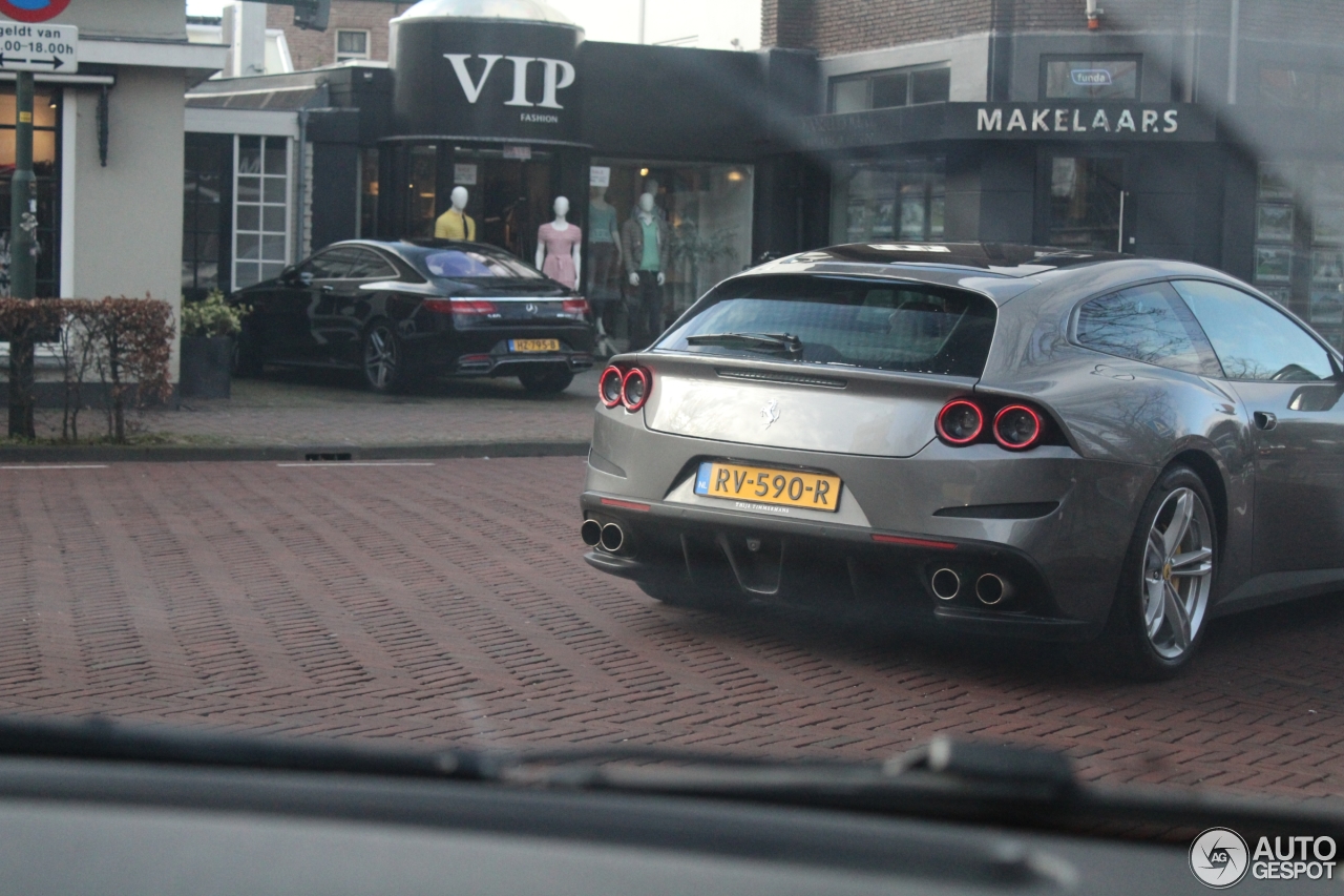 Ferrari GTC4Lusso