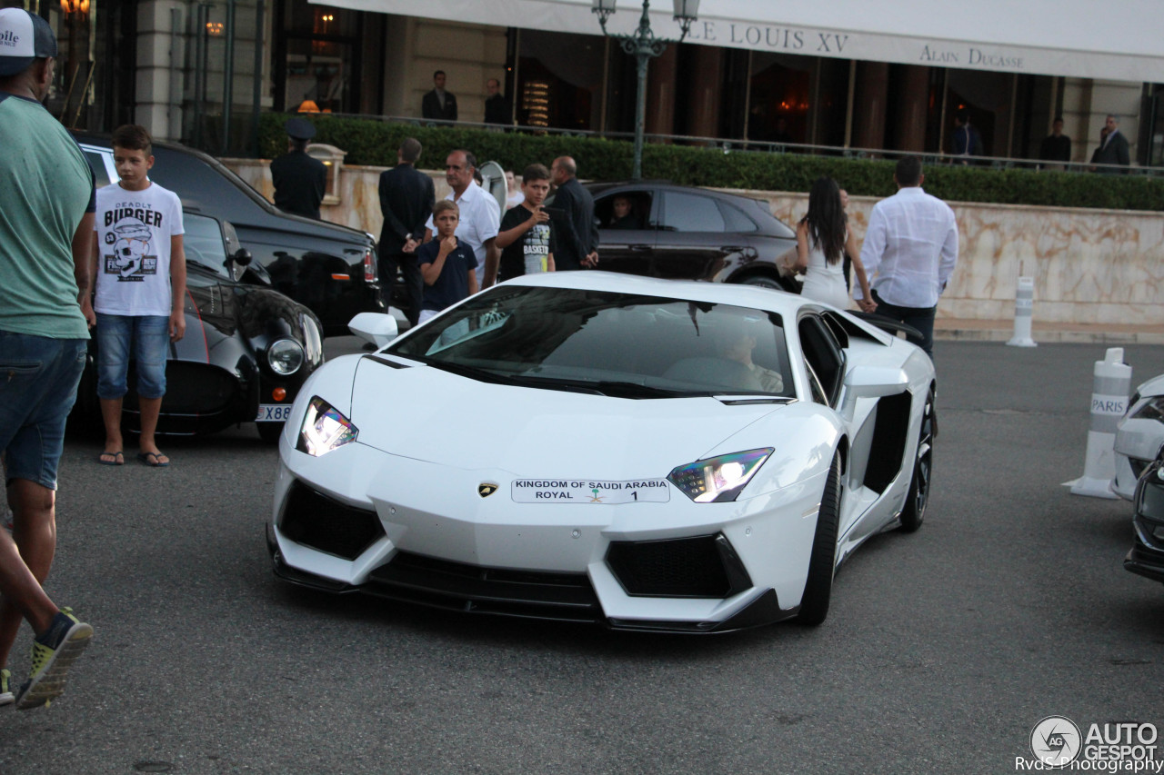 Lamborghini Aventador LP700-4