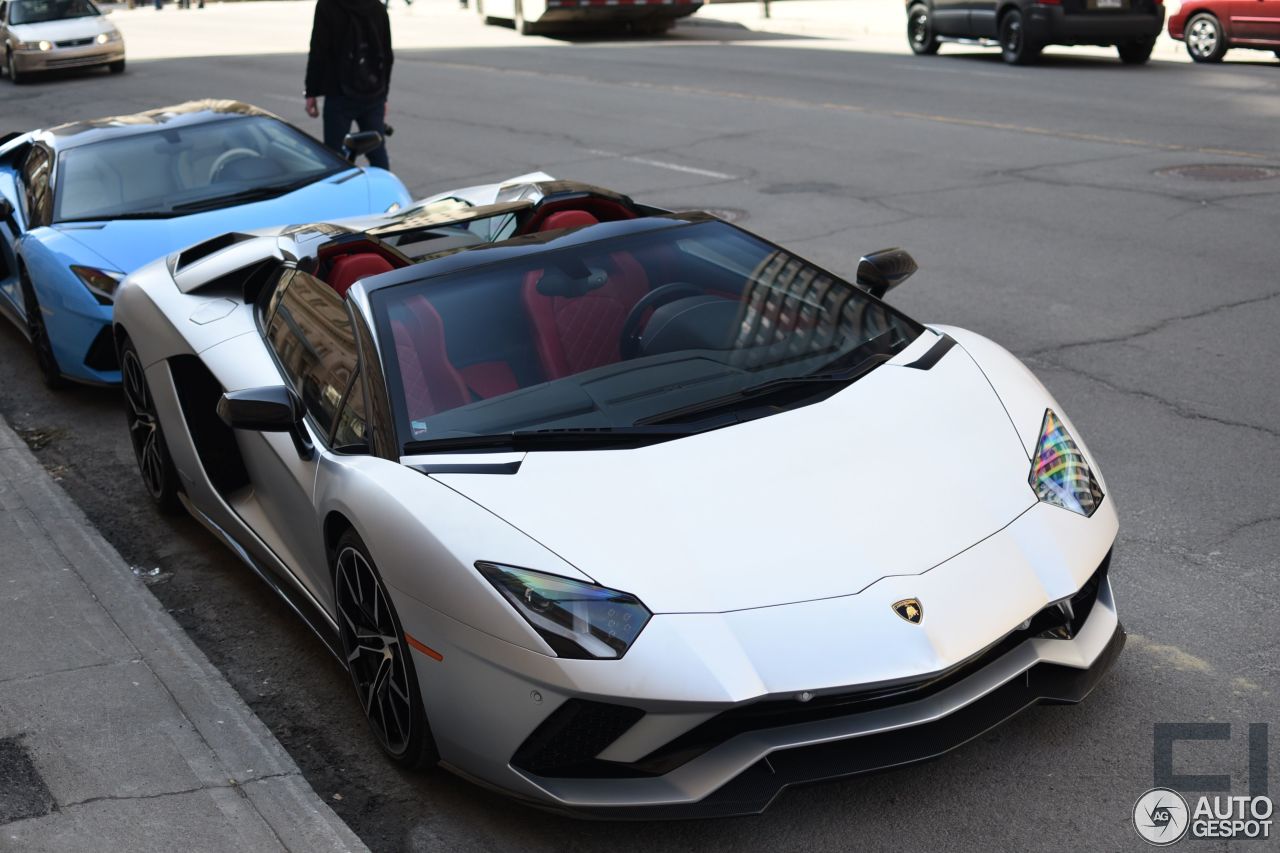 Lamborghini Aventador S LP740-4 Roadster