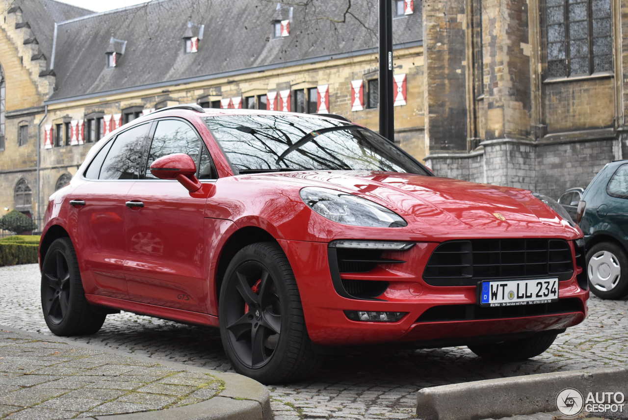 Porsche 95B Macan GTS