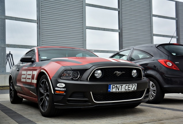 Ford Mustang GT 2013