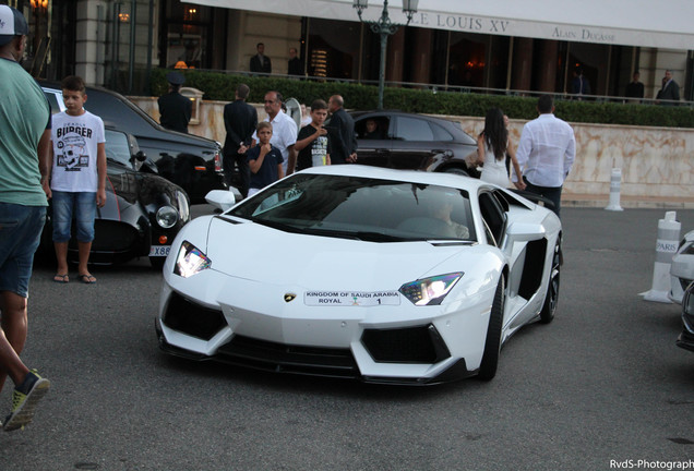 Lamborghini Aventador LP700-4