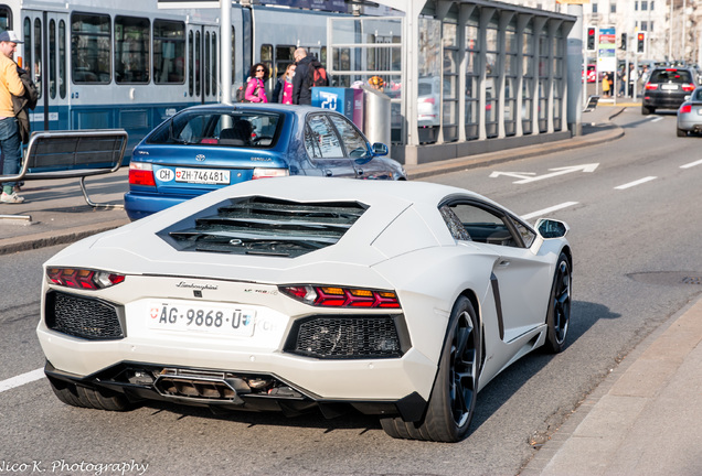 Lamborghini Aventador LP700-4