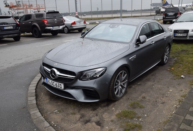 Mercedes-AMG E 63 S W213