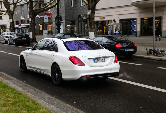 Mercedes-Benz S 63 AMG V222