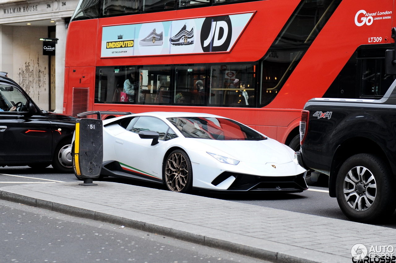 Lamborghini Huracán LP640-4 Performante