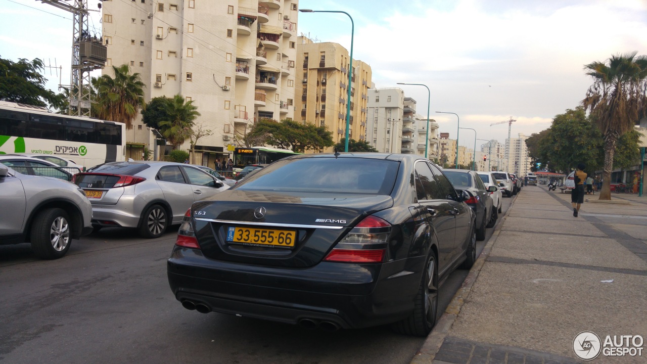 Mercedes-Benz S 63 AMG W221