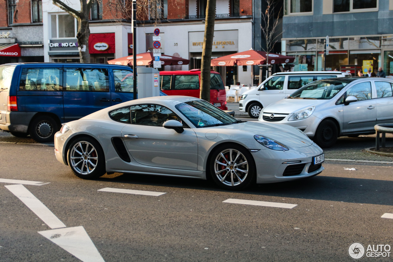 Porsche 718 Cayman S