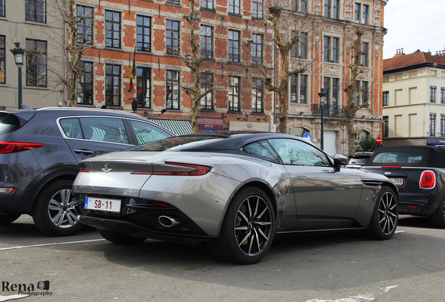 Aston Martin DB11