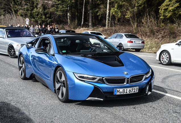 BMW i8