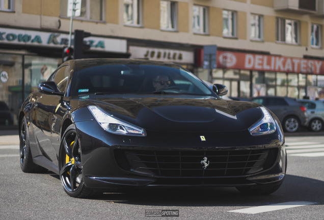 Ferrari GTC4Lusso