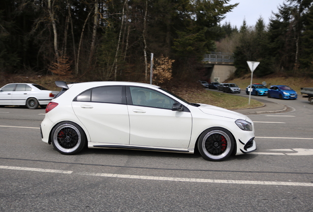 Mercedes-AMG A 45 W176 2015