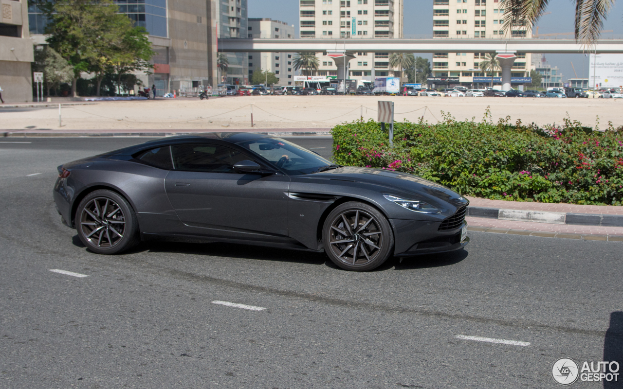 Aston Martin DB11