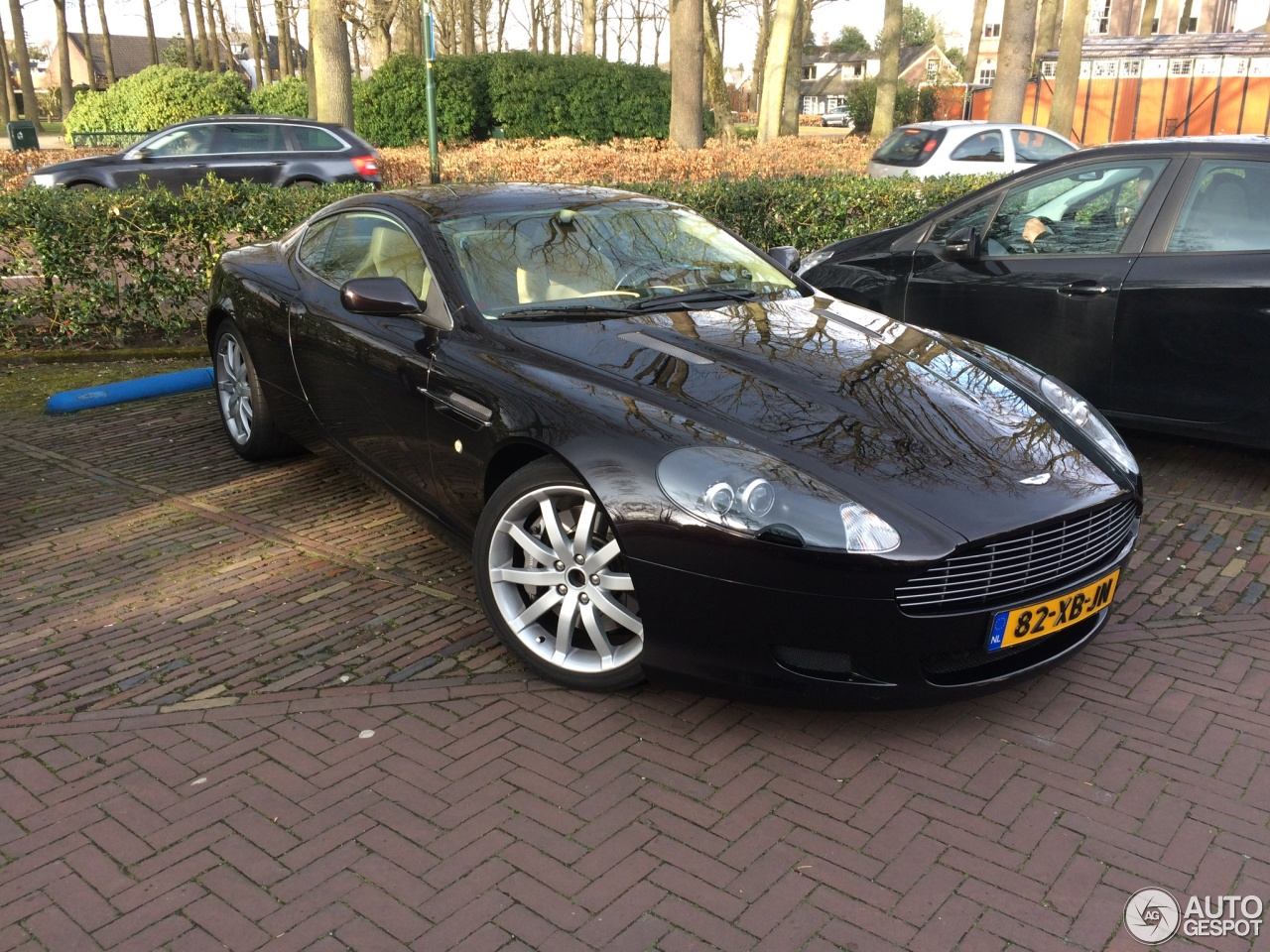 Aston Martin DB9