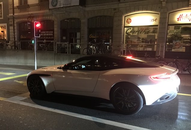 Aston Martin DB11