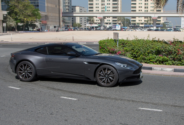 Aston Martin DB11