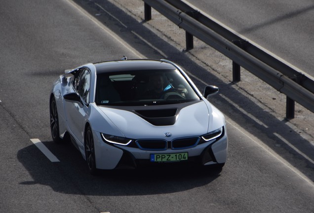 BMW i8