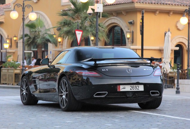 Mercedes-Benz SLS AMG