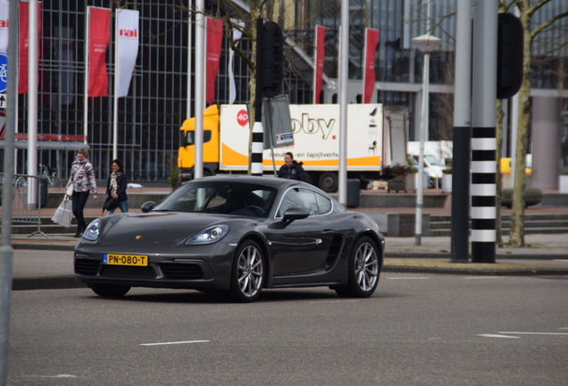 Porsche 718 Cayman S