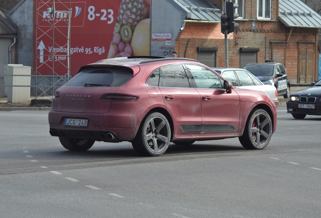 Porsche 95B Macan Turbo