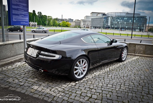 Aston Martin DB9