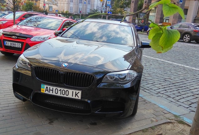 BMW M5 F10 2011