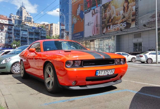 Dodge Challenger SRT-8