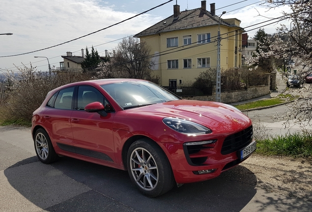 Porsche 95B Macan GTS