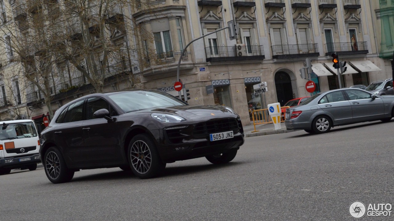 Porsche 95B Macan GTS