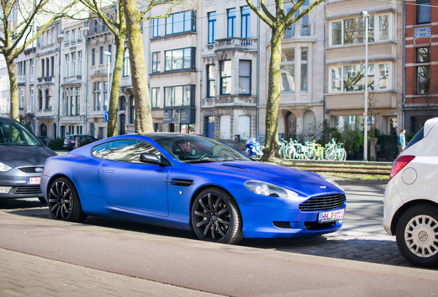 Aston Martin DB9