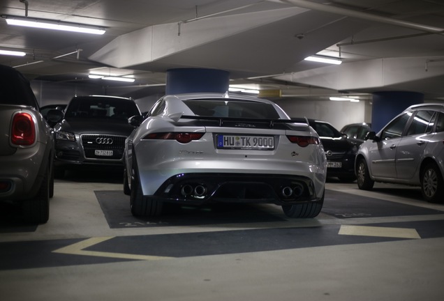 Jaguar F-TYPE SVR Coupé 2017