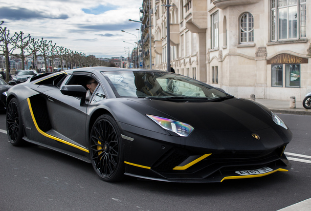 Lamborghini Aventador S LP740-4 Roadster