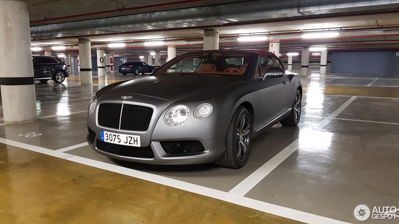 Bentley Continental GTC V8