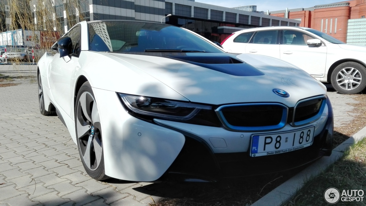 BMW i8