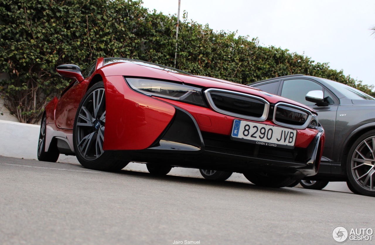 BMW i8 Protonic Red Edition