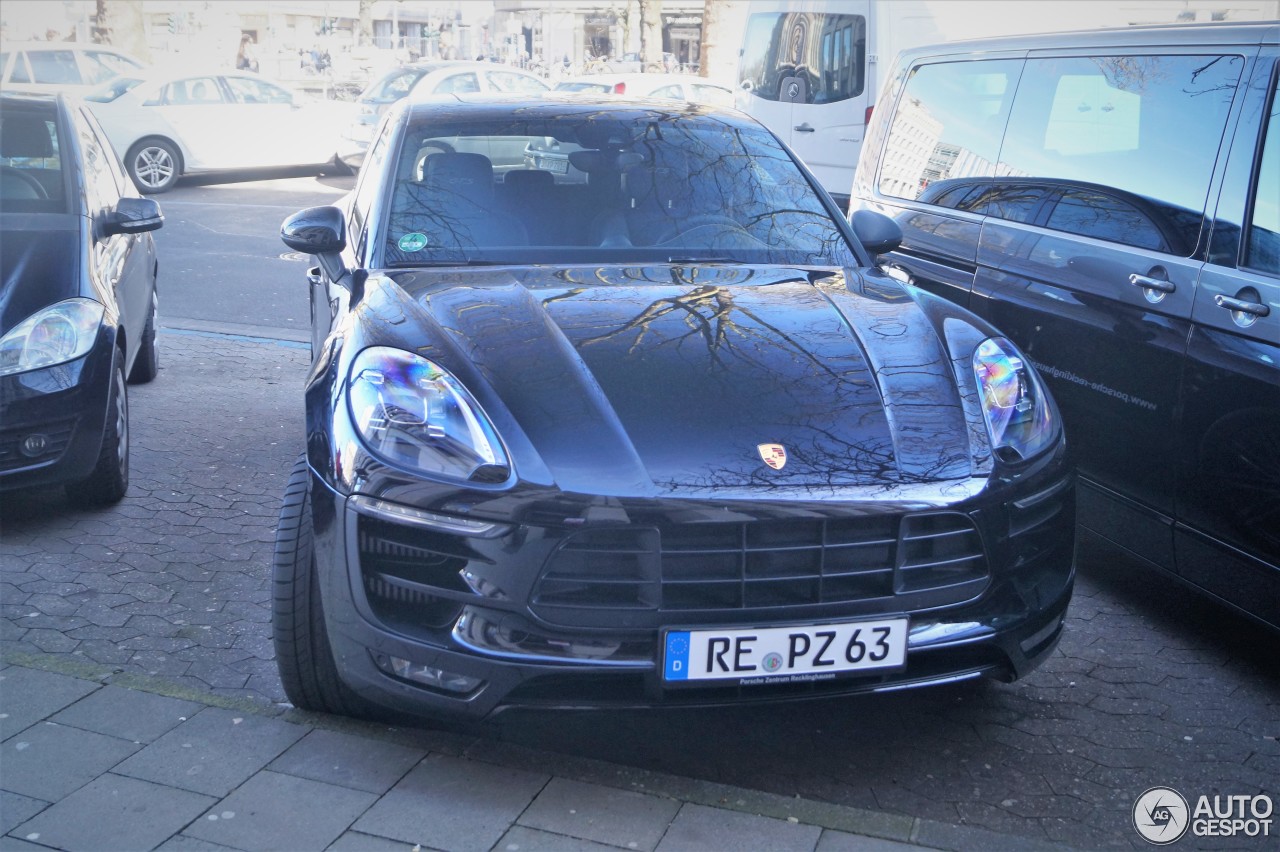 Porsche 95B Macan GTS