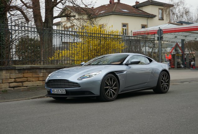 Aston Martin DB11