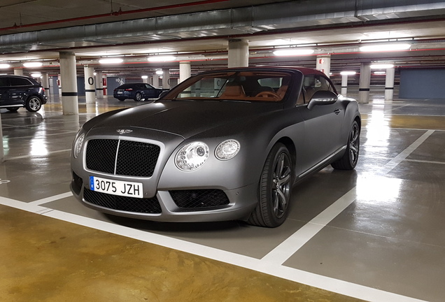 Bentley Continental GTC V8