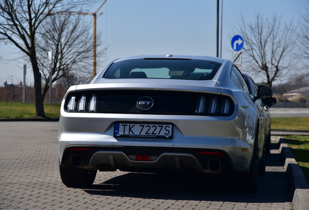 Ford Mustang GT 2015