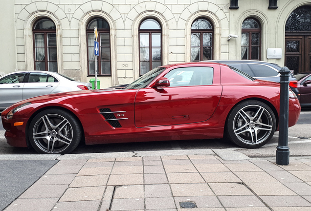 Mercedes-Benz SLS AMG