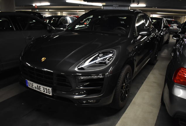 Porsche 95B Macan GTS