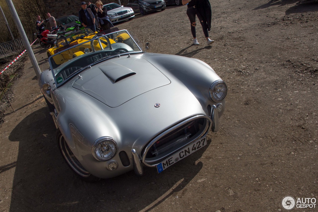 AC Cobra 427