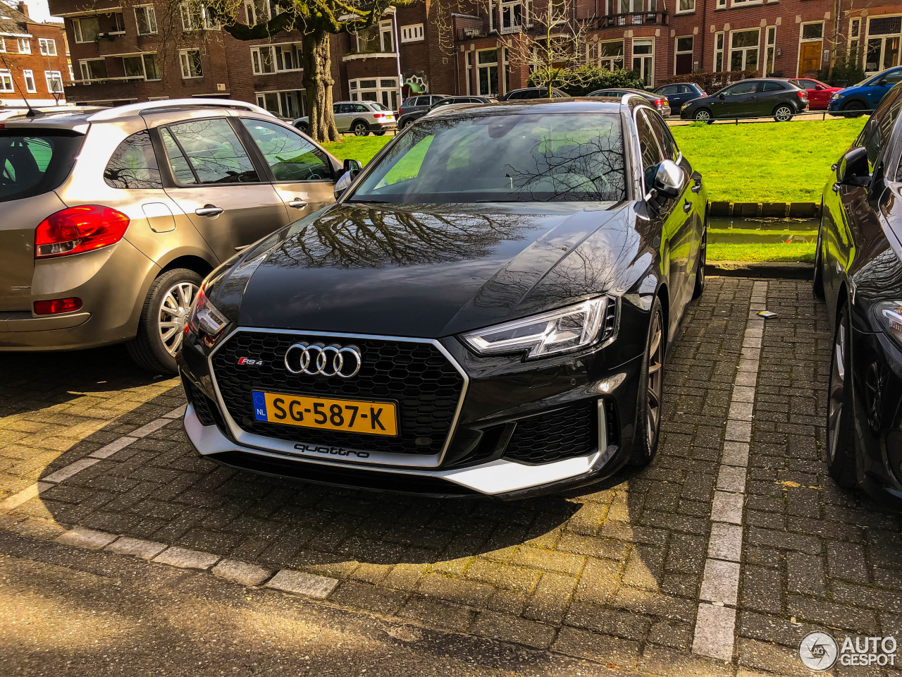 Audi RS4 Avant B9