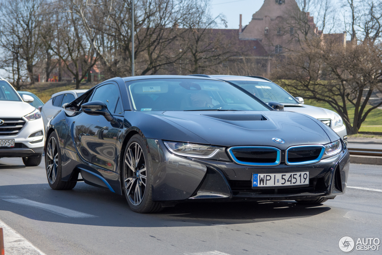 BMW i8