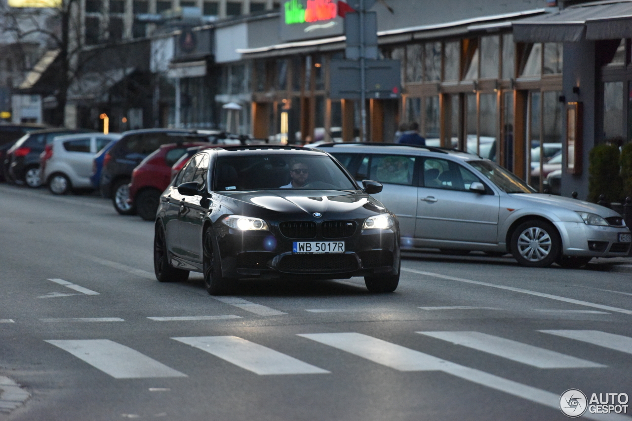 BMW M5 F10 2011