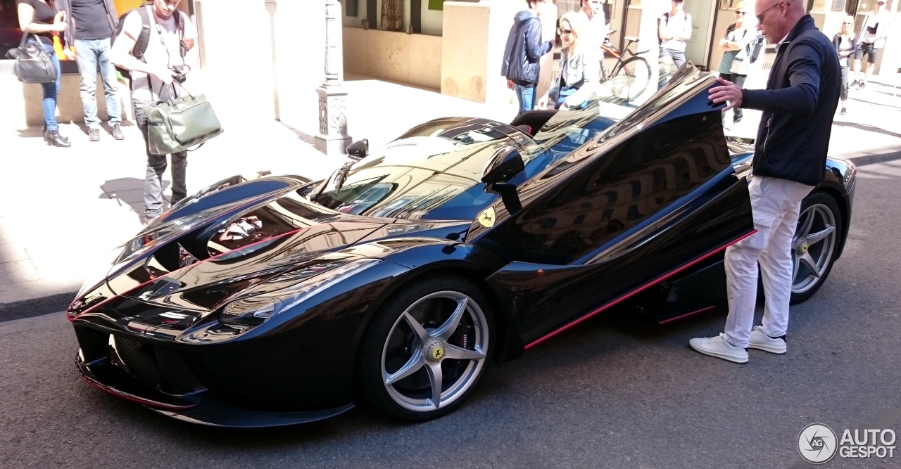 Ferrari LaFerrari Aperta