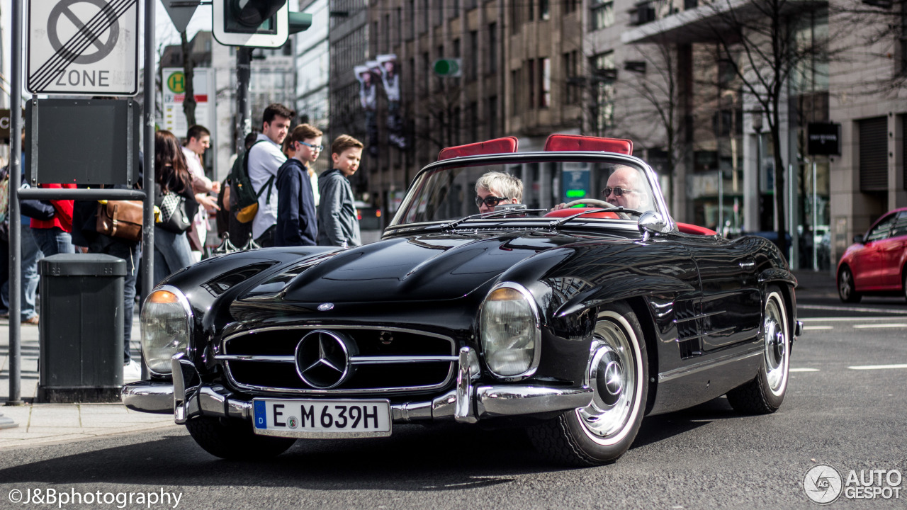 Mercedes-Benz 300SL Roadster