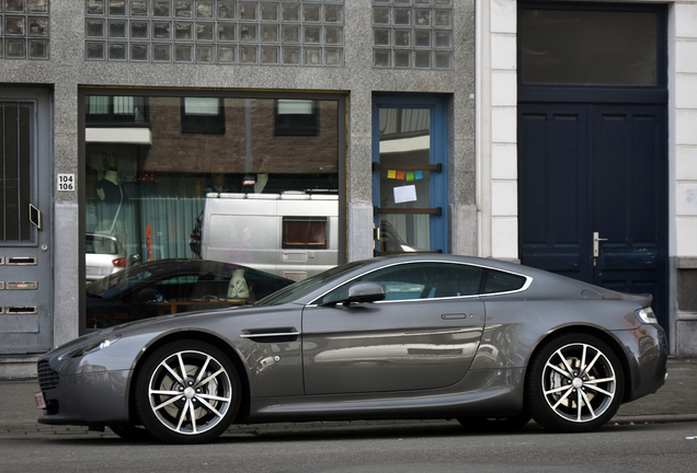 Aston Martin V8 Vantage